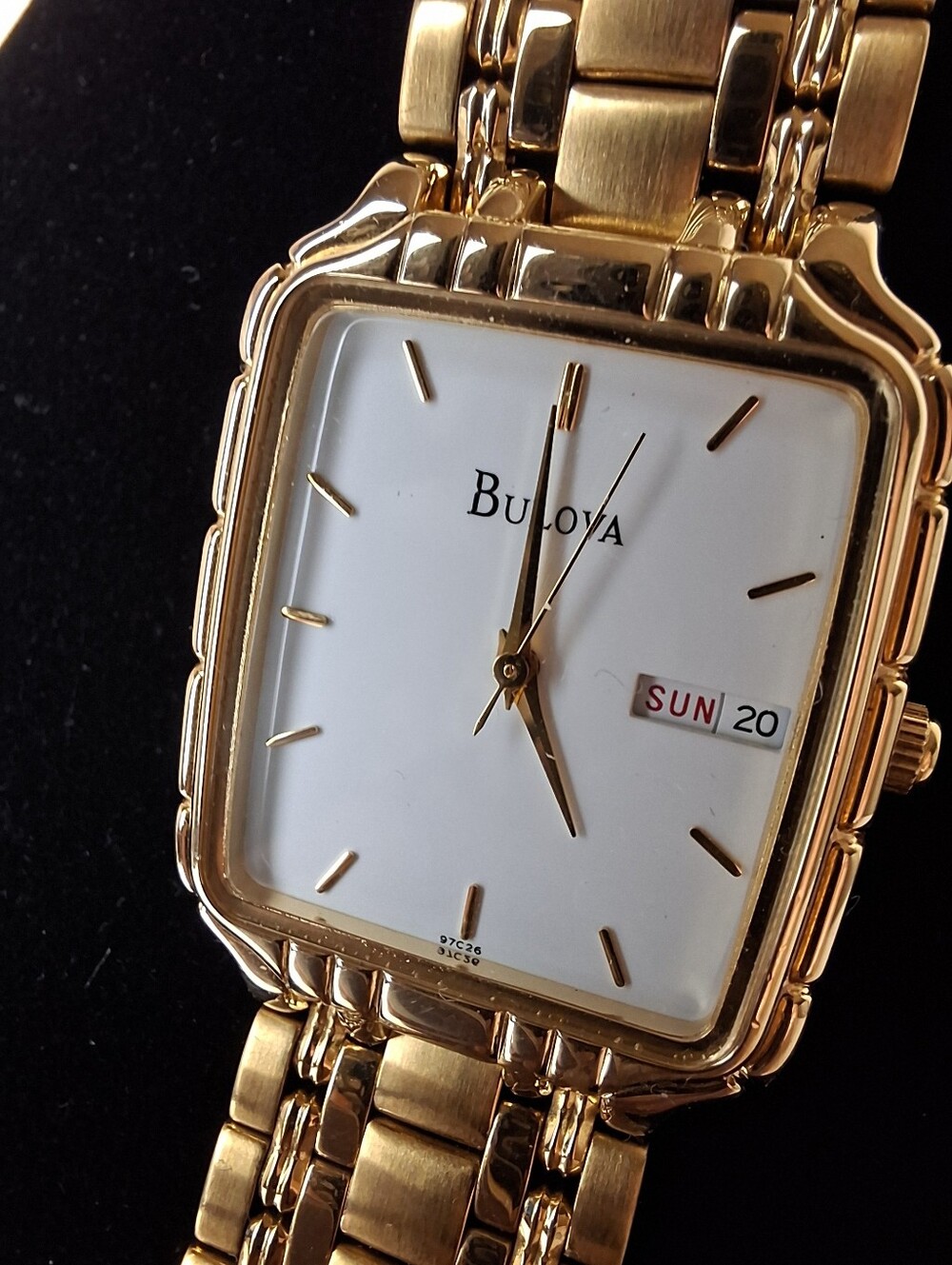 Vintage Bulova 97C26 Watch 1997 Gold Tone Day-Date White Bezel UNISEX